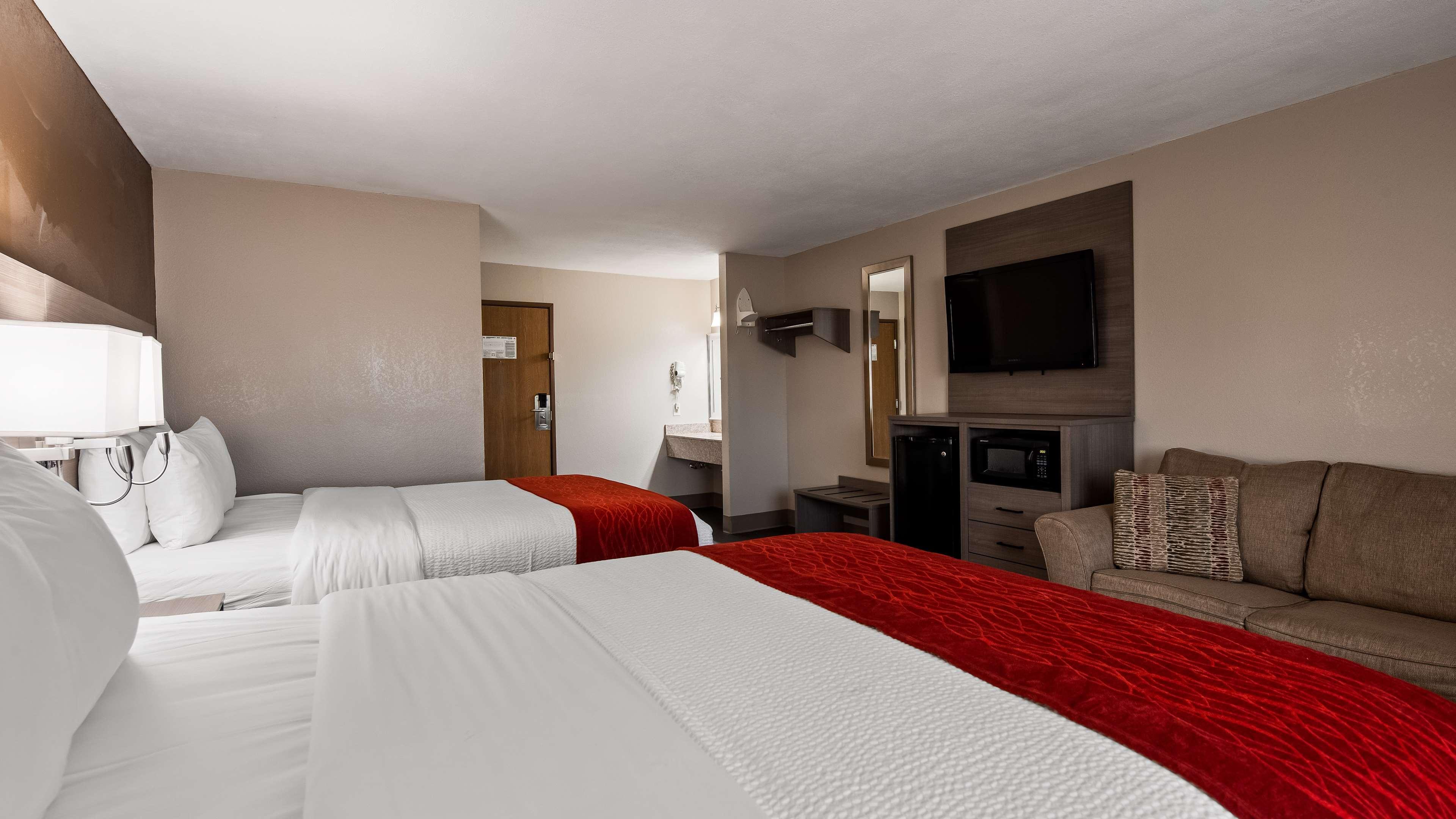 Hotel Surestay By Western Kearney