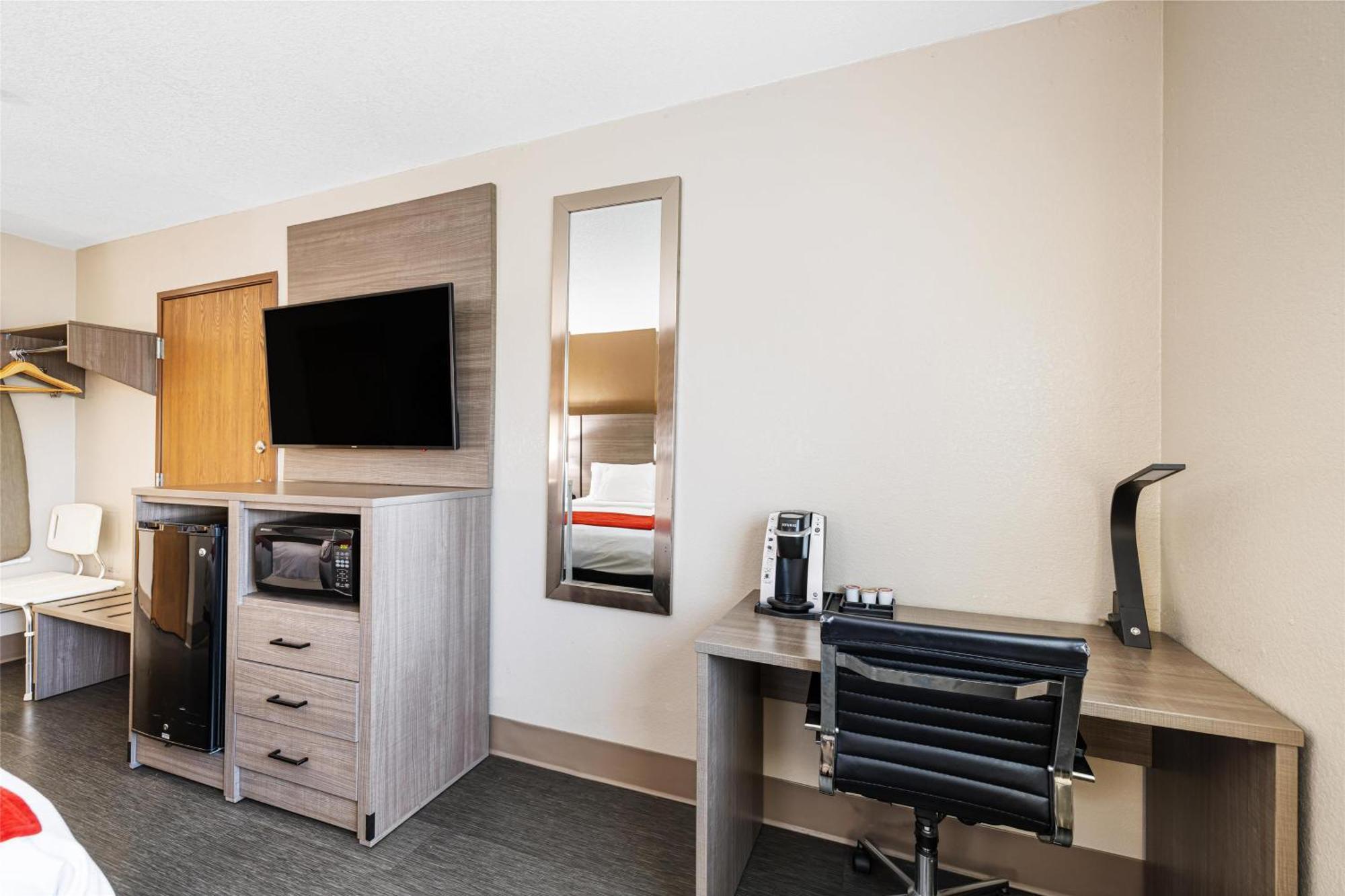 Surestay By Western Hotel 3*
