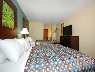 Hotel Surestay By Western Kearney