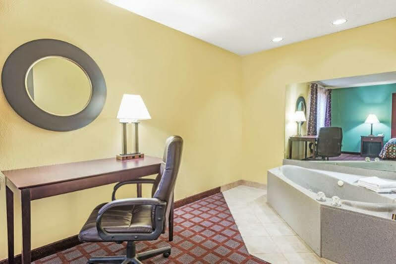 Surestay By Western Hotel